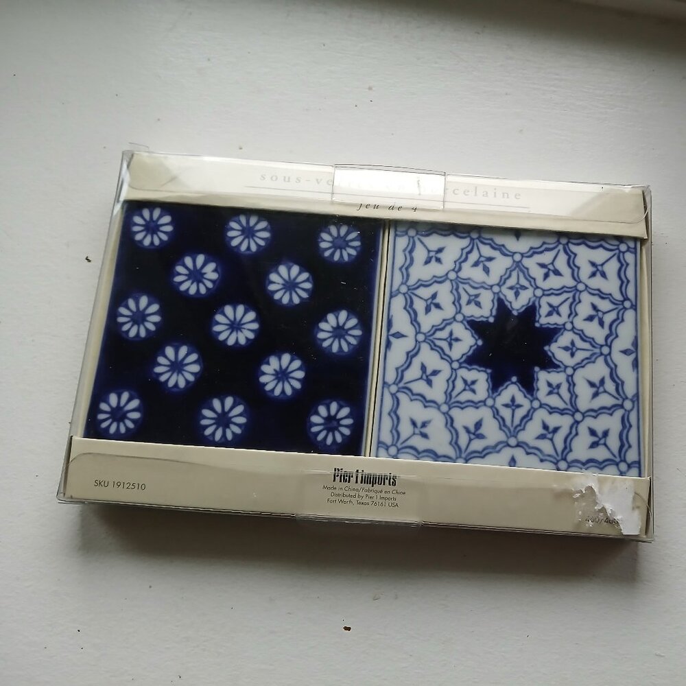 Pier1 Porcelain Coasters /Sous Verres set of 4 New